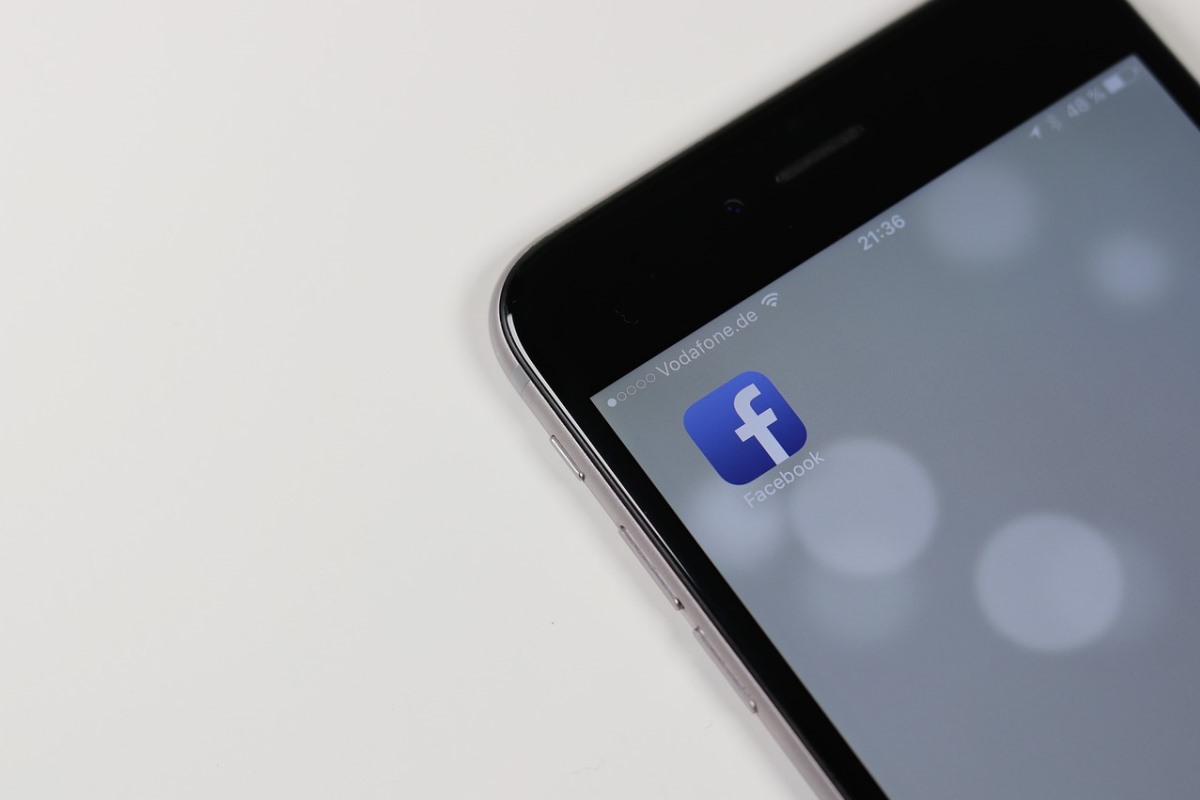 El truco para usar Facebook en español para celular sin saldo