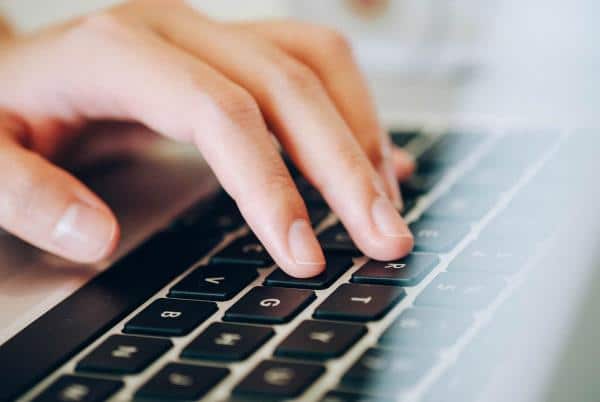 Cuál es la tecla Intro en laptop