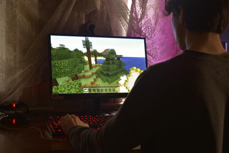 Descubre cómo solucionar el error GLFW 65542 de Minecraft